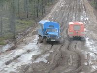 	И снова уперлись лбом в дороги